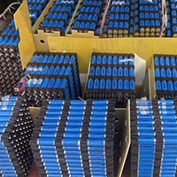 西安温春报废电池回收|上门回收艾亚特电池